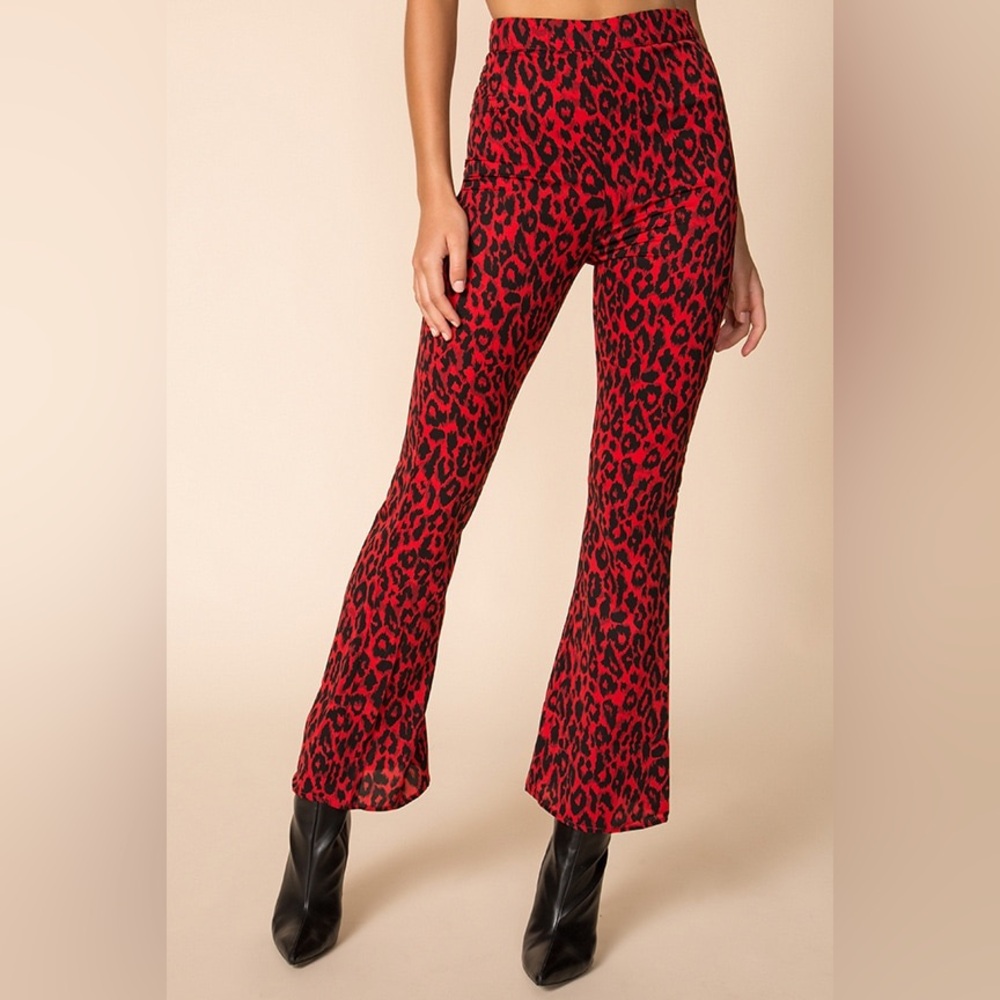 Superdown kendall kick flare pants | Size: small